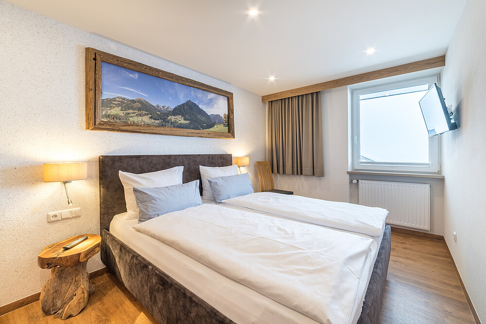 2-kamerappartement type 32 - keukenblok - Almajur Vakantiehotel Mittelberg Kleinwalsertal
